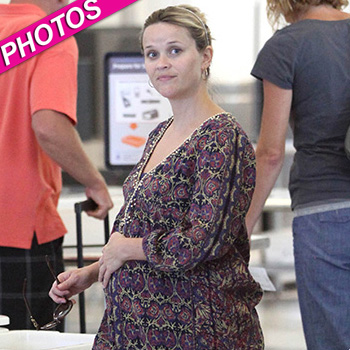 //reese witherspoon pregnant lax