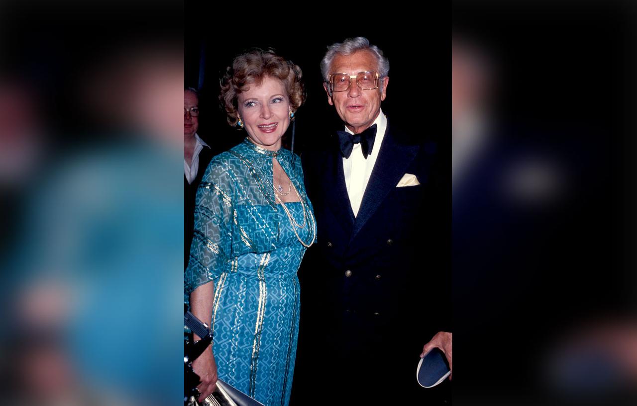 Betty White’s Big Birthday – TV Legend Still Partying At 98