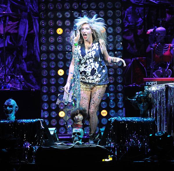 30 Most OUTRAGEOUS Tour Rider Demands