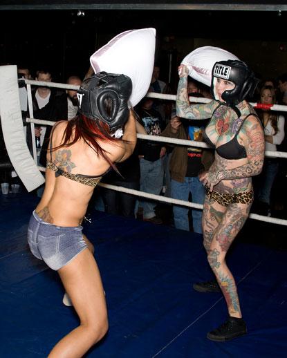 //female pillow fighting championships