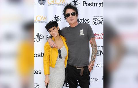 Pamela Anderson’s Private Texts Sent To Ex Tommy Lee Leaked, Actress