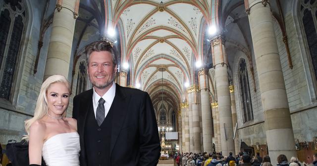 Gwen Stefani And Blake Shelton Attend Church Christmas Eve