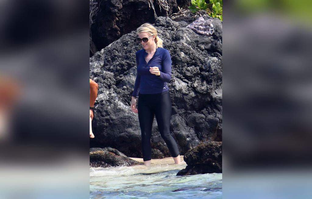 [PICS] Megyn Kelly Bikini Wetsuit Hawaii -- Vacation Before Today Show Job