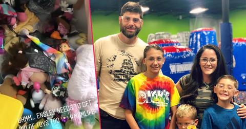 Jenelle Evans and her family hold nerf guns. Inset, Jenelle Evan's instagram.