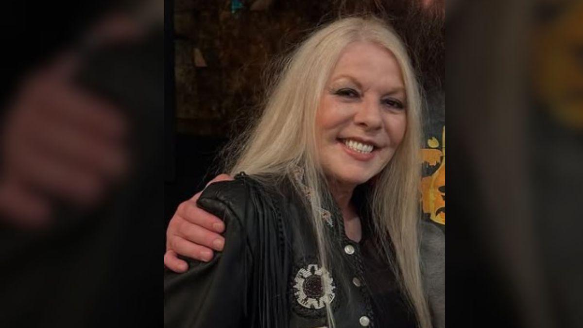 Freida Parton urged fans to pray as concerns over Dolly's health continued.