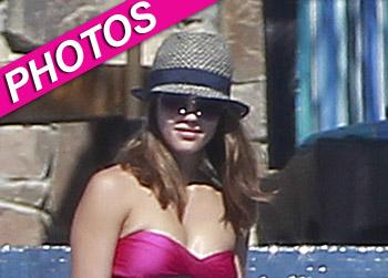 //jessica alba bikinc