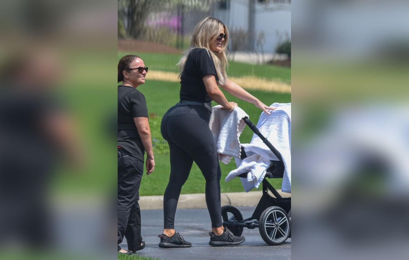 //khloe kardashian daughter true first photos