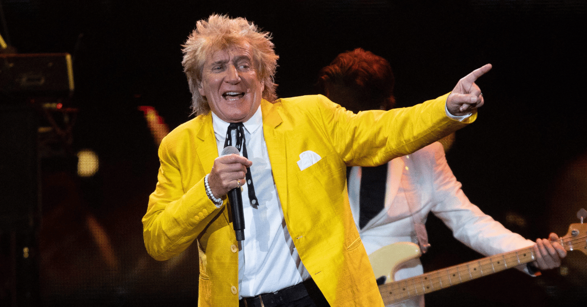 rod stewart pals fear hes drinking himself to death