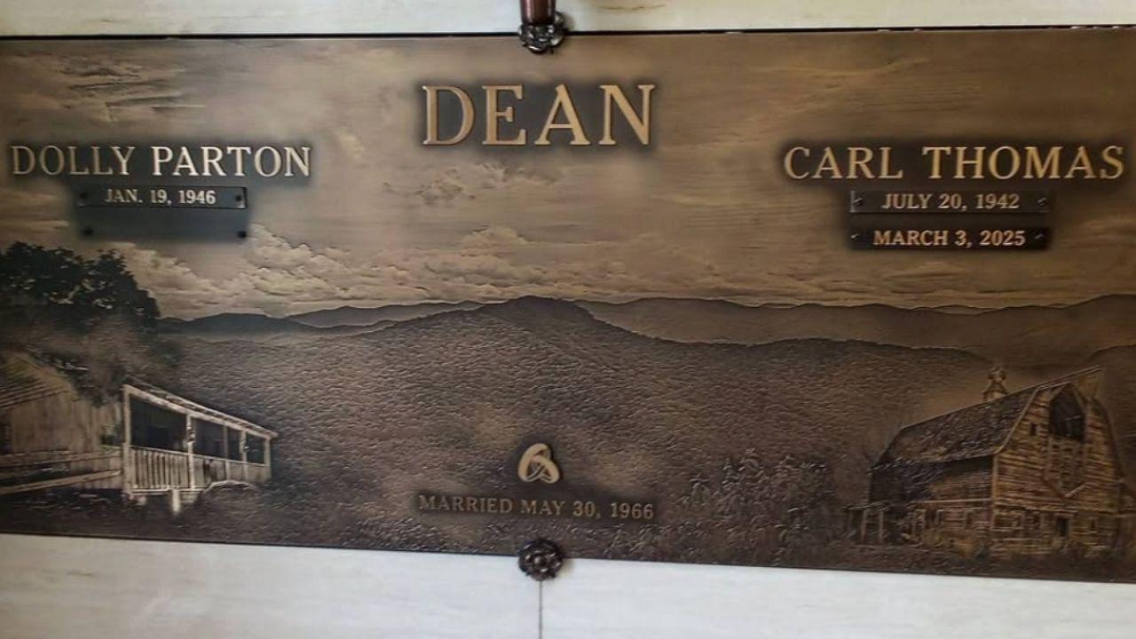 Photo of Dolly Parton crypt