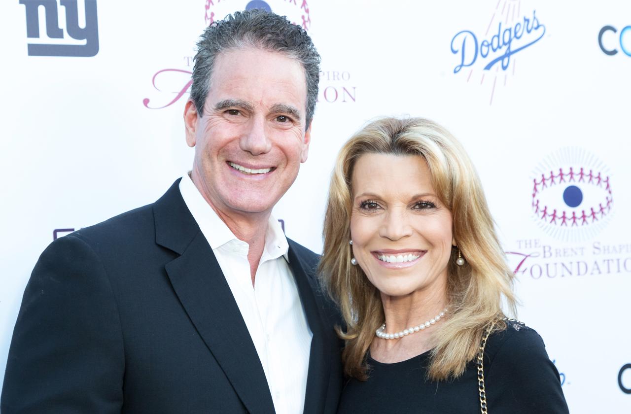 Vanna White To Wed Longtime Boyfriend John Donaldson — And She Refuses ...