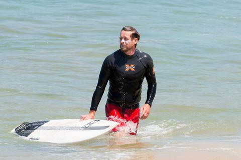 Surf’s Up! Hunky Simon Baker Hits The Waves In Sydney, See Photos Of ...