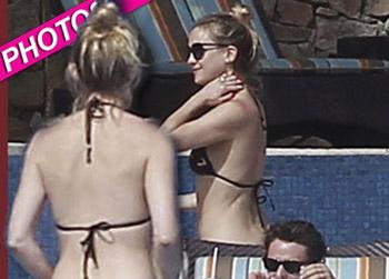 //kate hudson bikini baby flynetfame
