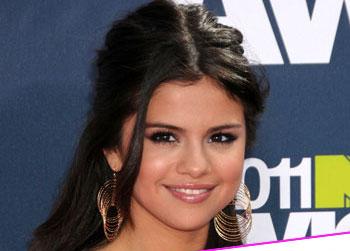 //selena_gomez_ _inf