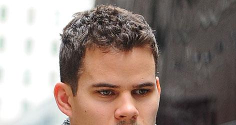 //kris humphries herpes accuser