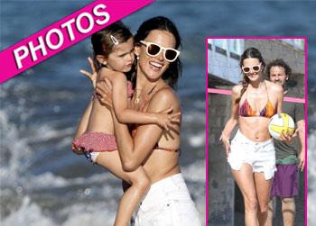 //alessandra_ambrosio frolics malibu sn we_copy