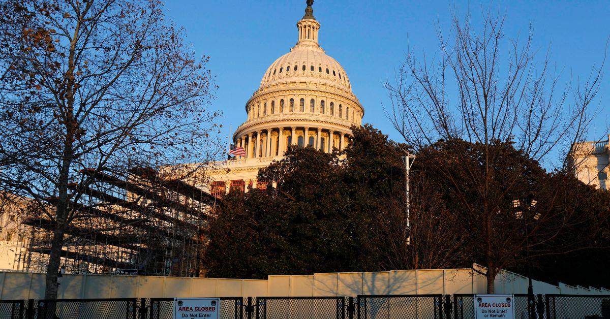 man attempts to bring machete into capitol building