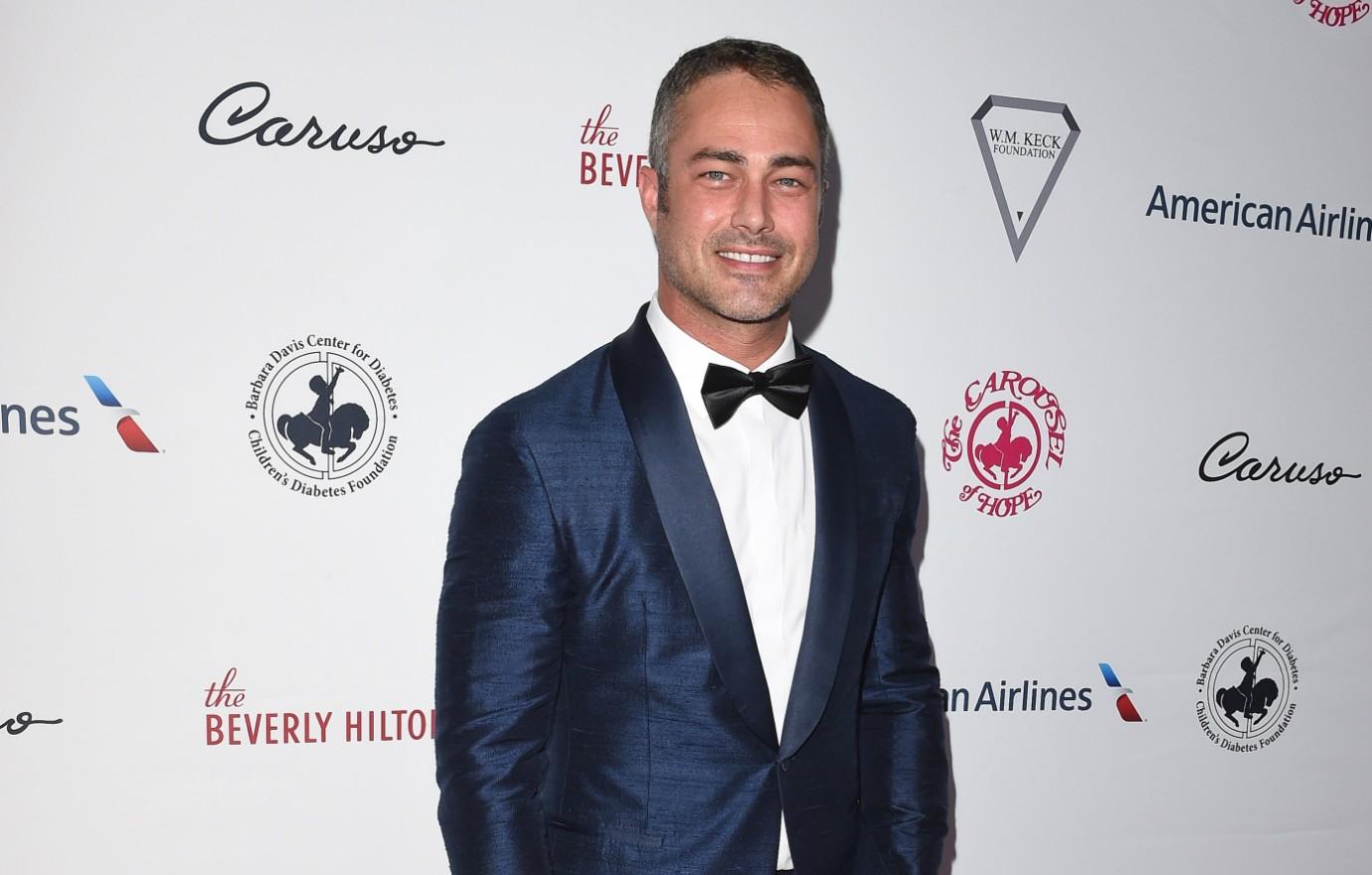 taylor kinney mega