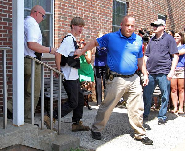 //dylann storm roof church shooter flown back south carolina photos