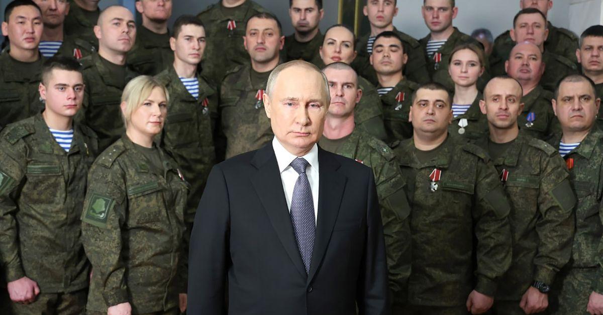 Putin Presents Bravery Medals To Felons Forced To Fight In Ukraine