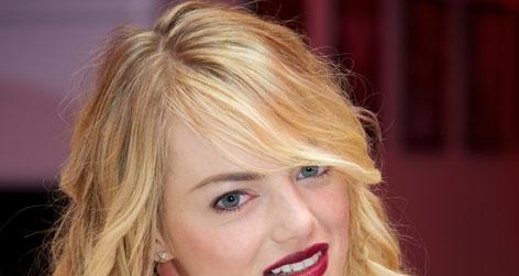 //emma stone drivers licence