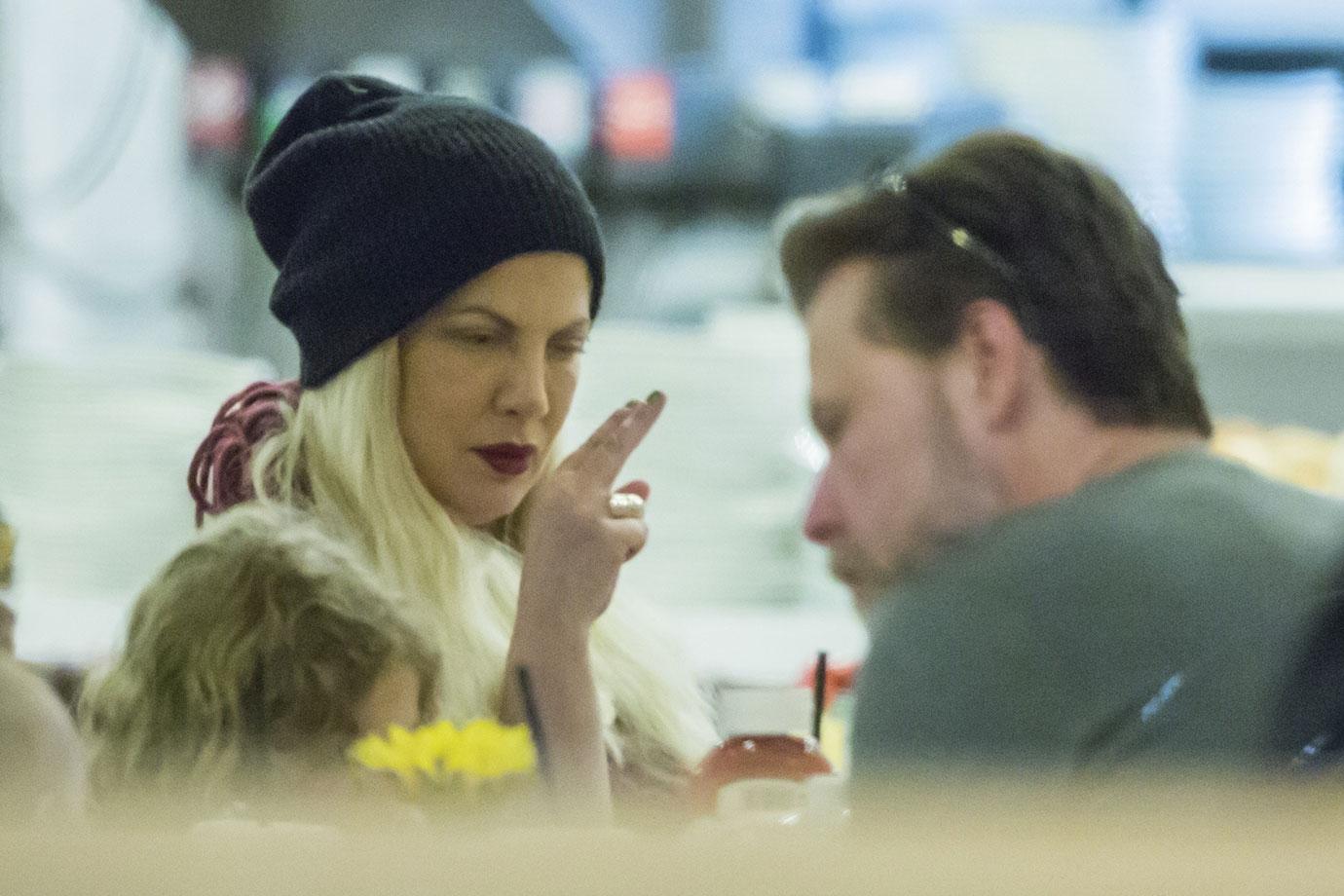 Tori Spelling And Dean McDermott Look Exhausted