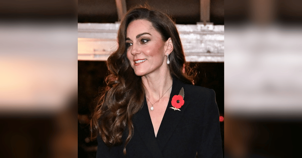 kate middleton embraces cancer survivor at christmas day church service