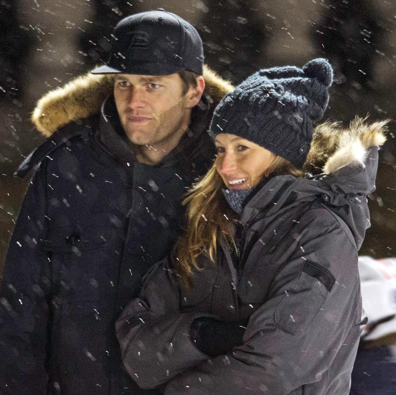 Tom Brady Gisele Bundchen Marriage Kiss PDA Hockey Game