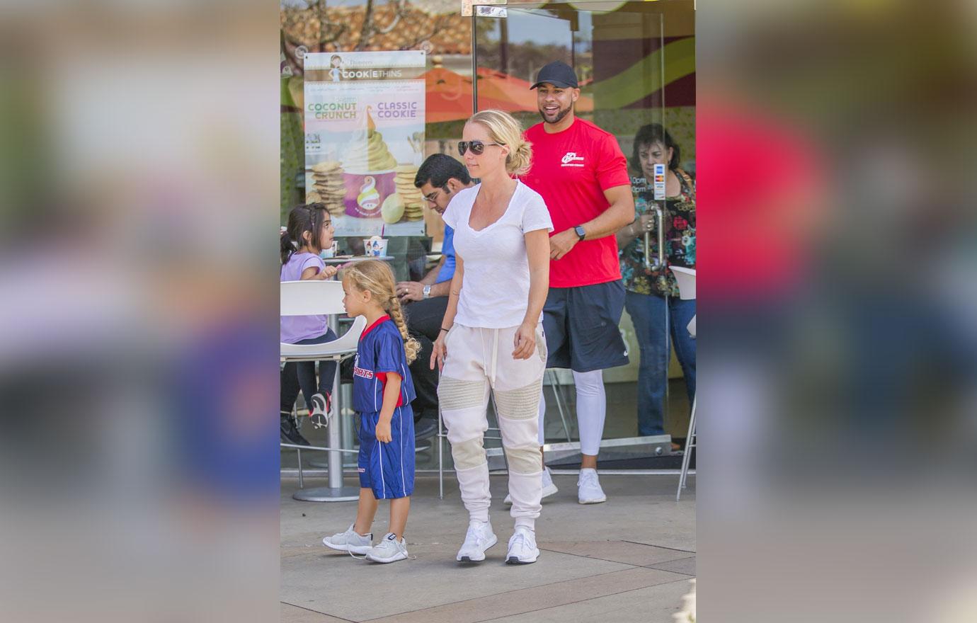 Kendra Wilkinson Hank Baskett Kids Divorce