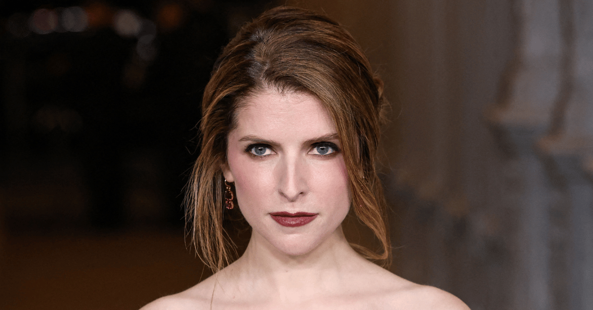 anna kendrick to distance herself from blake lively in press tour