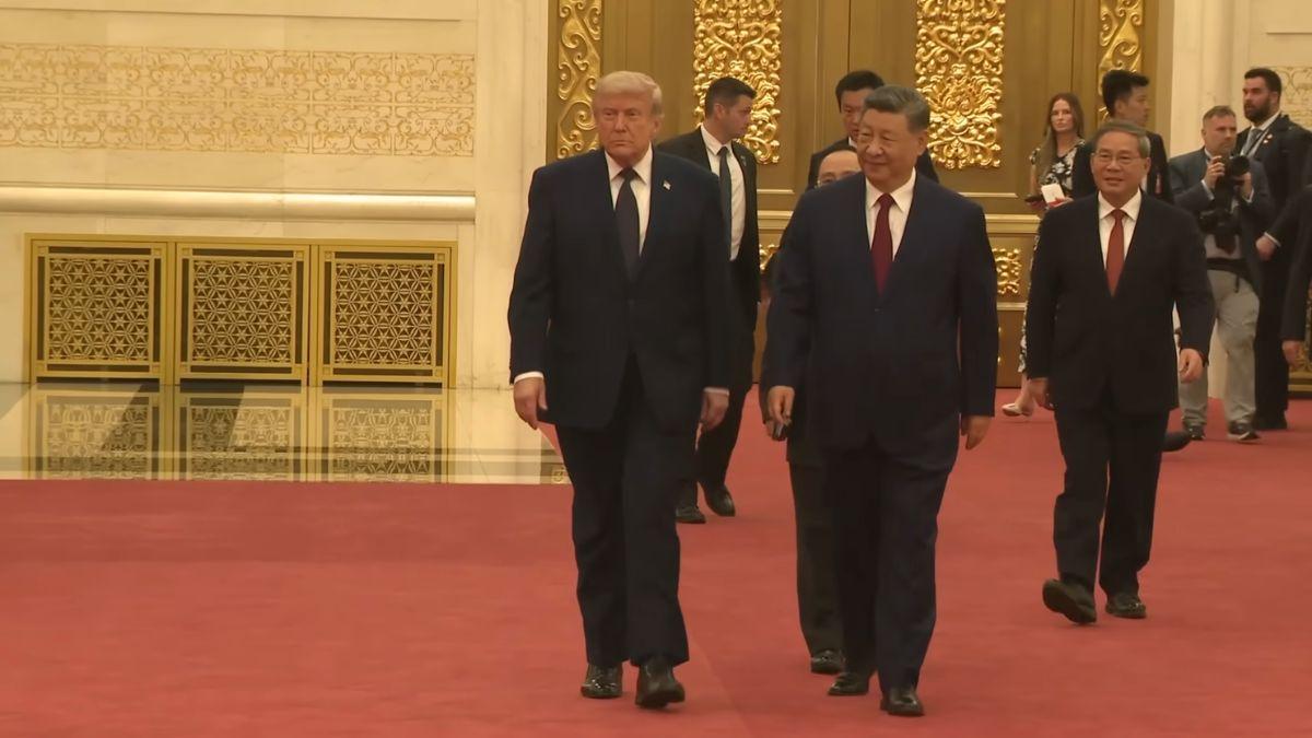 Photo of  Donald Trump and Jinping