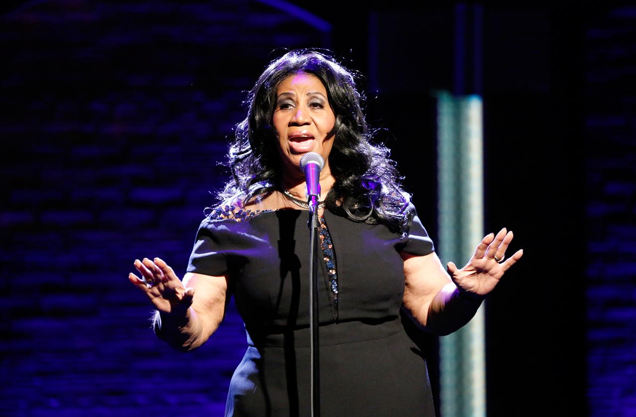 No R-E-S-P-E-C-T! Aretha Franklin Lets It All​ Hang Out After David  Letterman Taping - See The Pictures!