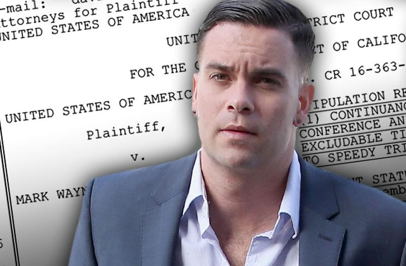 //mark salling glee child porn trial postponed plea deal