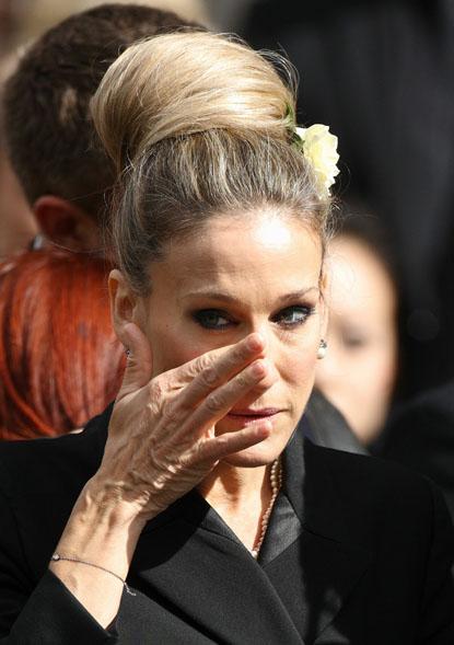 Sarah Jessica Parker: Alexander McQueen Memorial Service!: Photo 2481560, Sarah Jessica Parker Photos