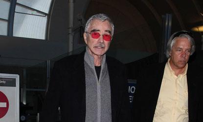 //ffn_reynoldsburt_arriveslax_bjjff__