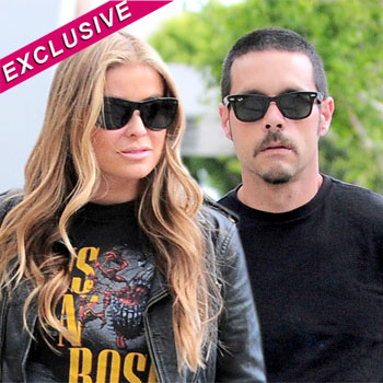 //carmen electra split fiance fameflynet