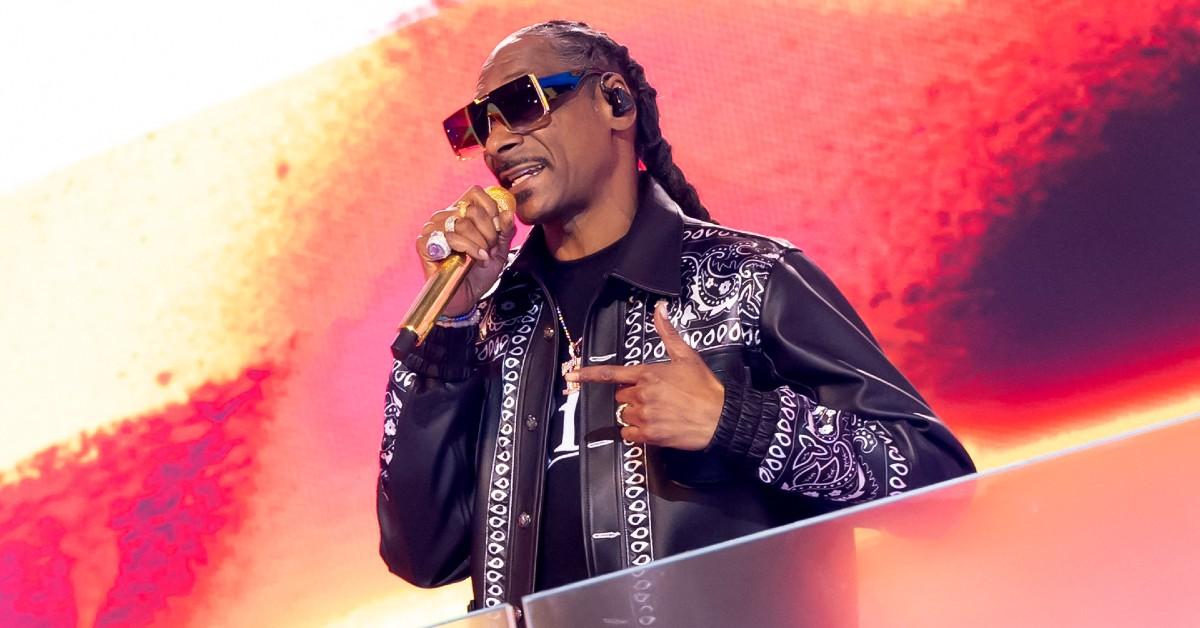 snoop dogg speaks out against hate donald trump inauguration race statement  per cent black