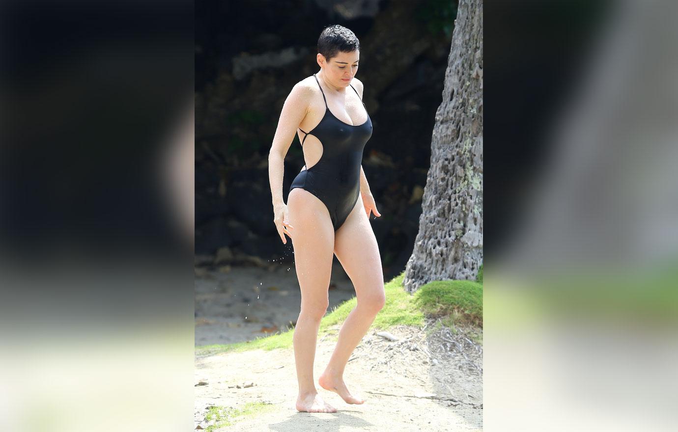 //Rose Mcgowan swimsuit vacation Harvey Weinstein