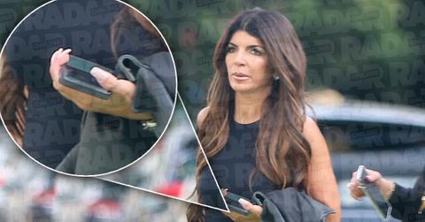 Teresa Giudice Ditches Wedding Ring Amid Joe Deportation