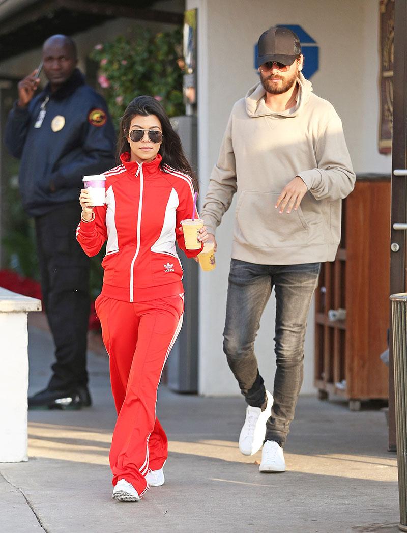 //kourtney kardashian scott disick together pregnant