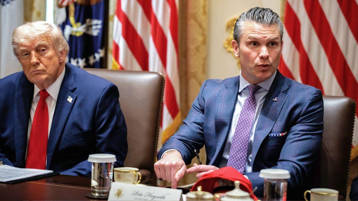 Photo of Donald Trump, Pete Hegseth