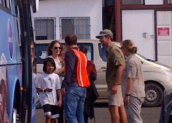 //angelina jolie kids bus twitter