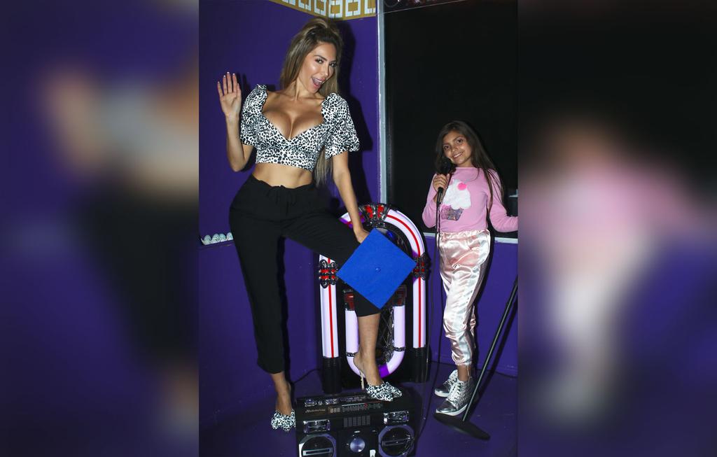 Farrah Abraham Spends Time With Daughter Sophia At 90210 Pop Up