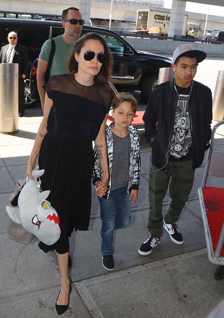 Angelina Jolie Scary Skinny Arms Legs Airport NYC