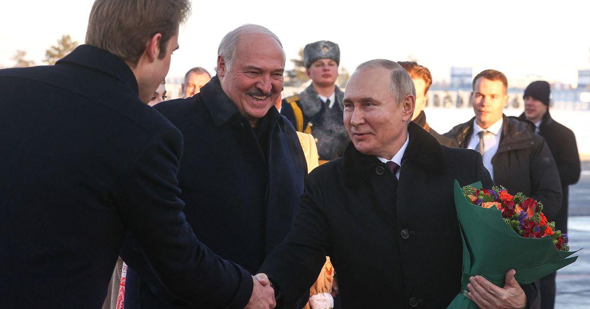 Alexander Lukashenko Dismisses Reports He Was Poisoned in Moscow