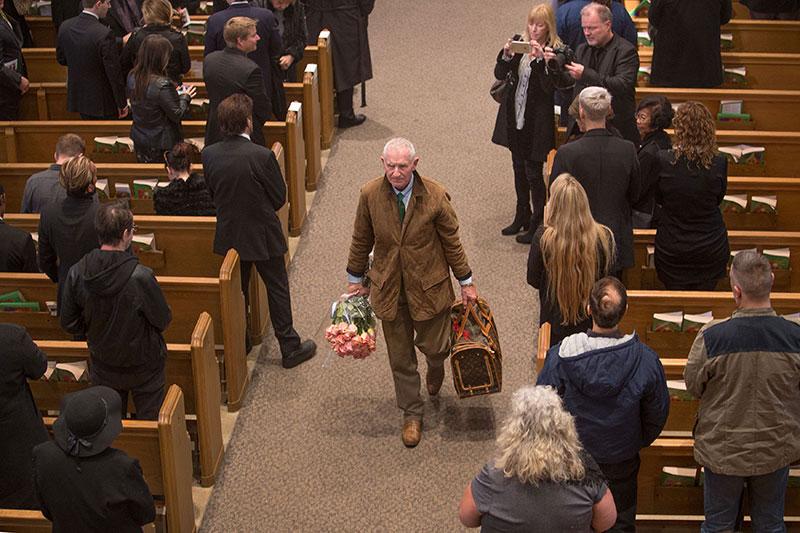 //zsa zsa gabor dead funeral church