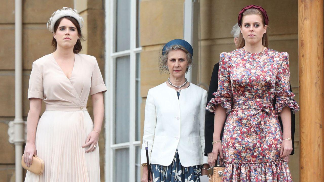 Photo of Princess Eugenie and Princess Beatrice