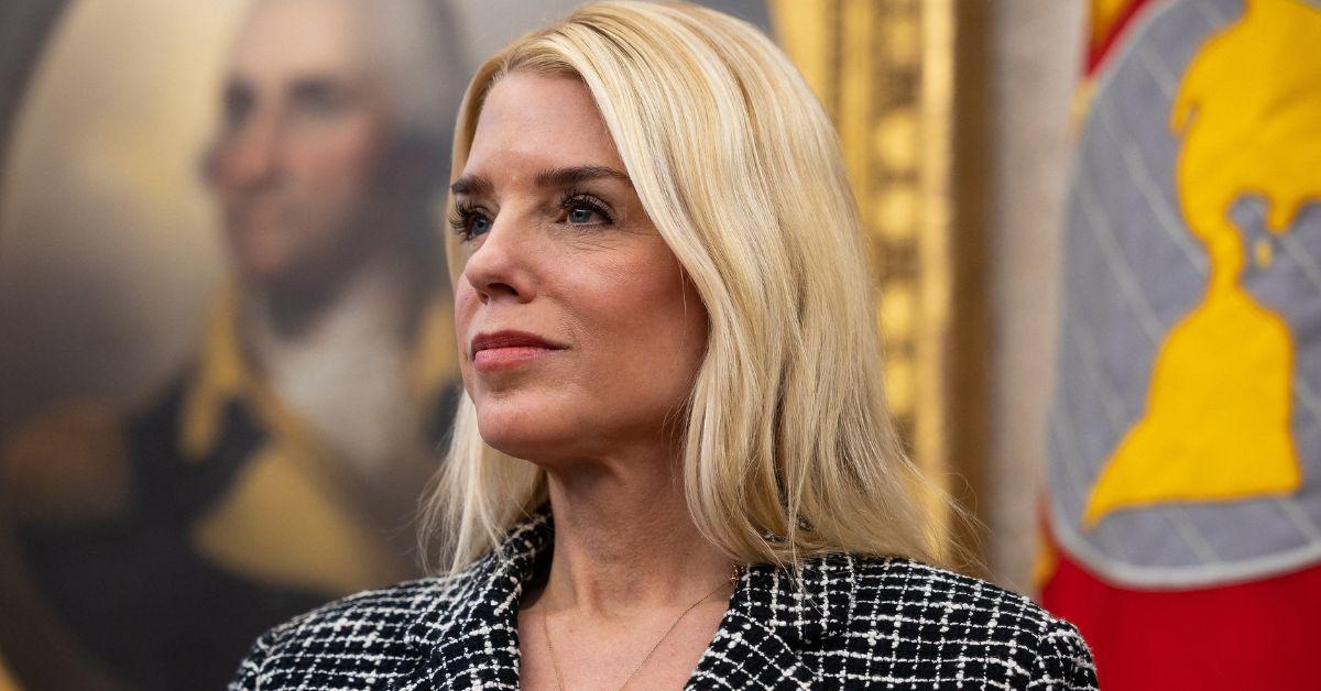 Photo of Pam Bondi