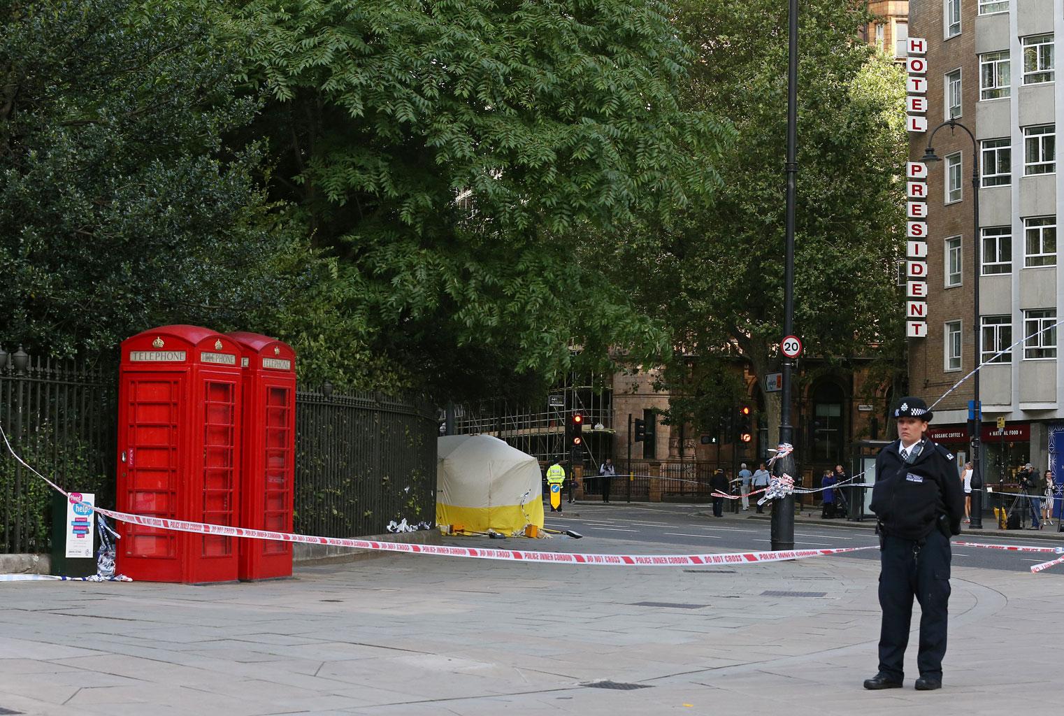 //london attack stabbing woman killedd five people injured