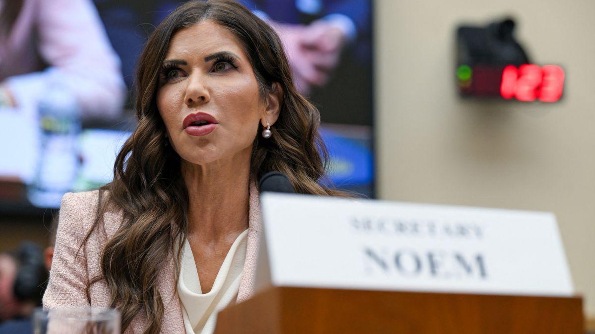 Photo of Kristi Noem