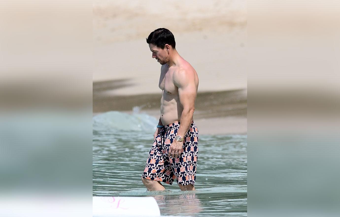 //Mark Wahlberg shirtless Rhea Durham bikini